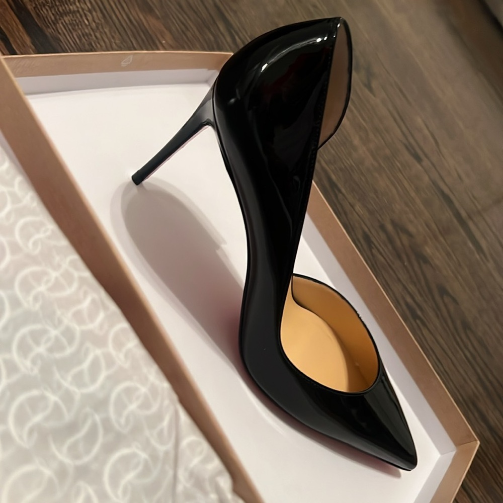 COPY - Authentic - NEVER worn!  Christian Louboutin. Style - Iriza 85, color Bl…